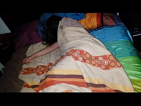 ❤️ Fiul vitreg care își ceartă tânăra mamă vitregă în timp ce ea doarme. at porn ro.hentaisun.ru ❌❤